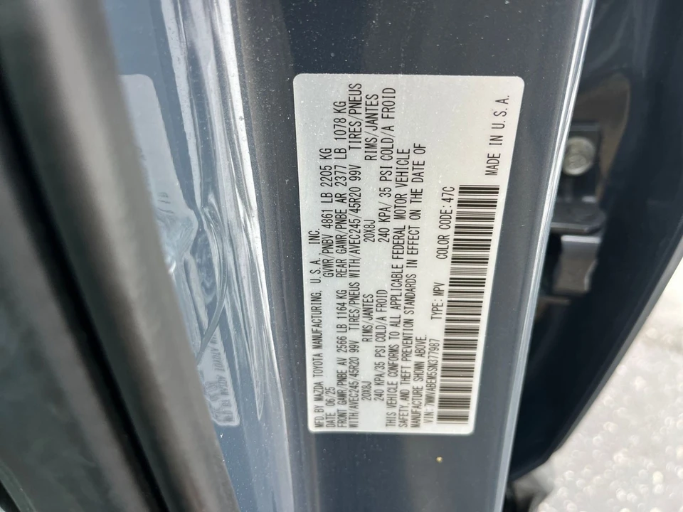 2025 Mazda CX-50 - Image 26 of 31
