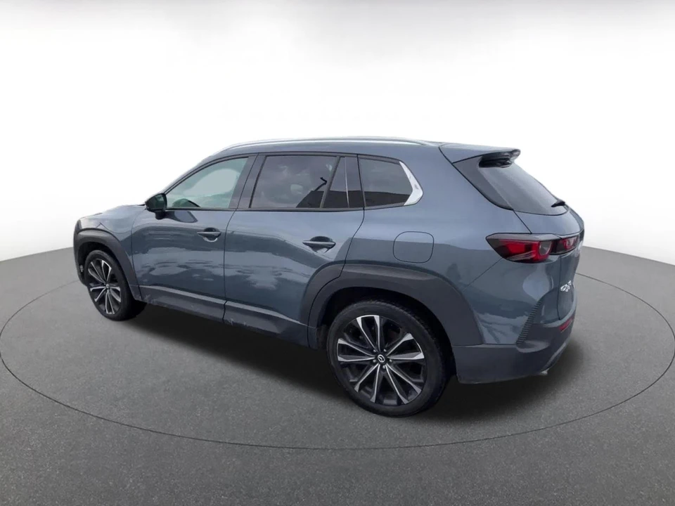 2025 Mazda CX-50 - Image 8 of 31