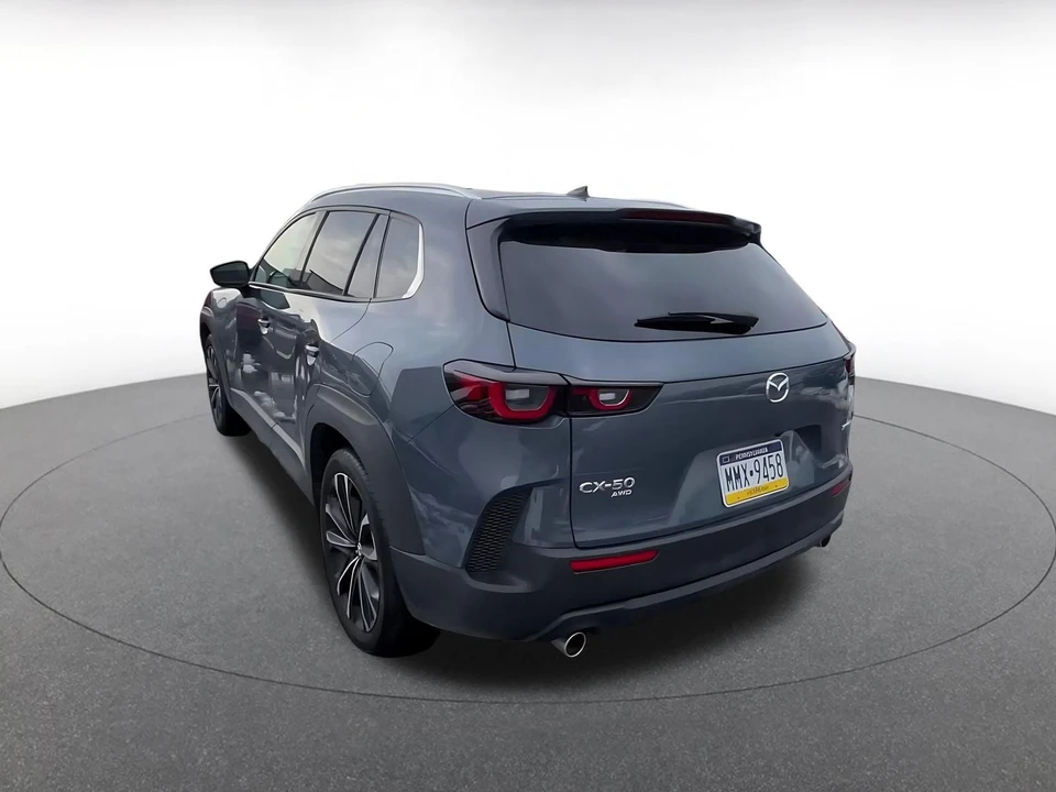 2025 Mazda CX-50 - Image 9 of 31