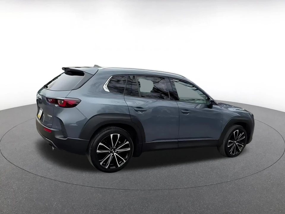 2025 Mazda CX-50 - Image 13 of 31