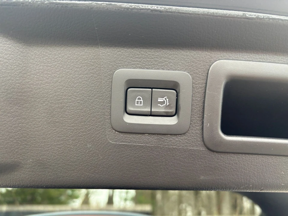 2025 Mazda CX-50 - Image 22 of 31