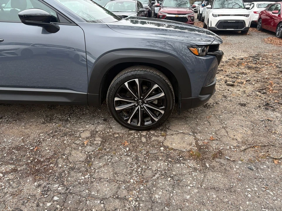 2025 Mazda CX-50 - Image 23 of 31