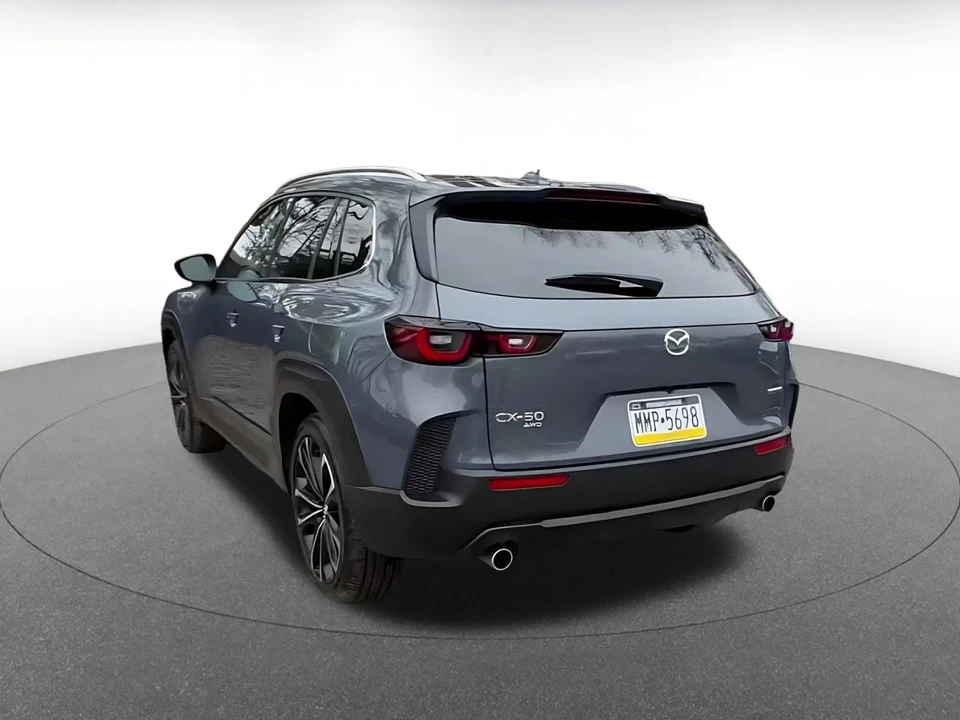 2025 Mazda CX-50 - Image 13 of 31