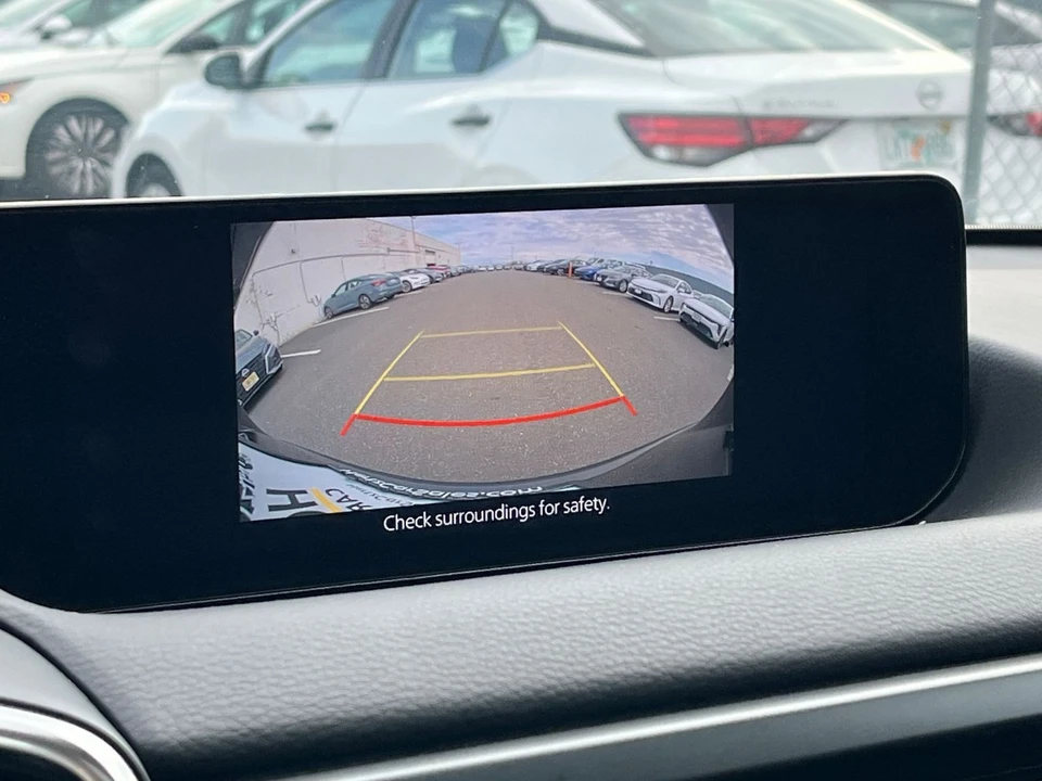 2025 Mazda CX-50 - Image 21 of 31