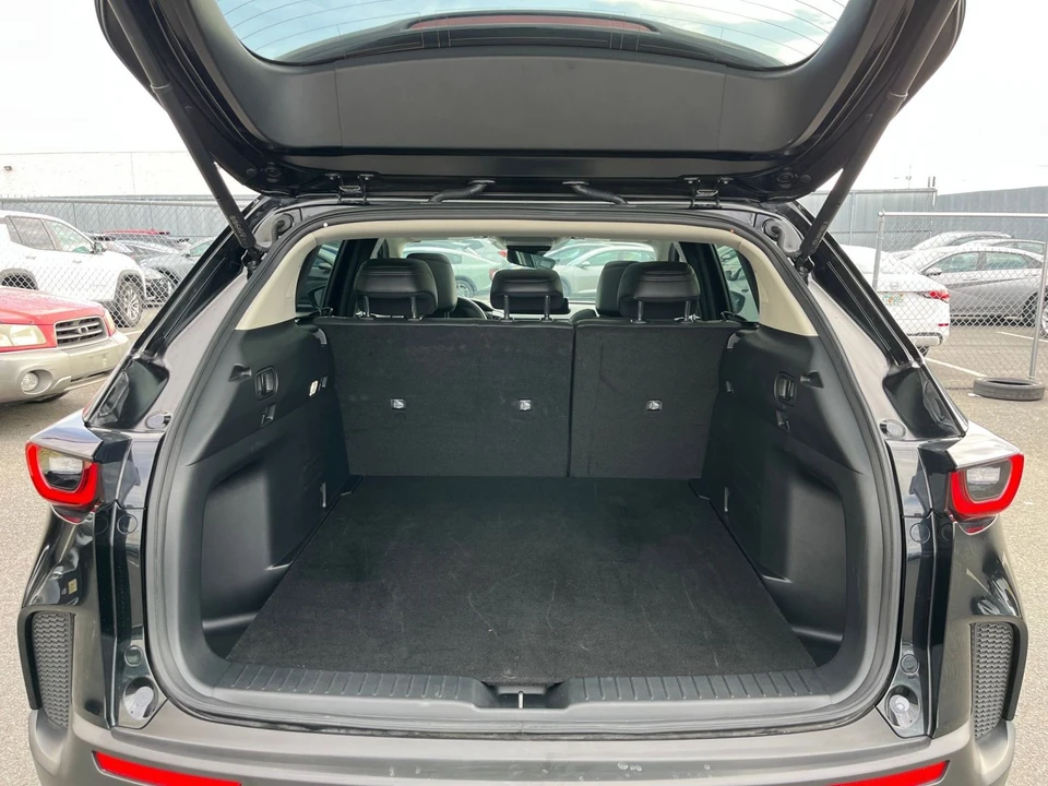 2025 Mazda CX-50 - Image 28 of 31