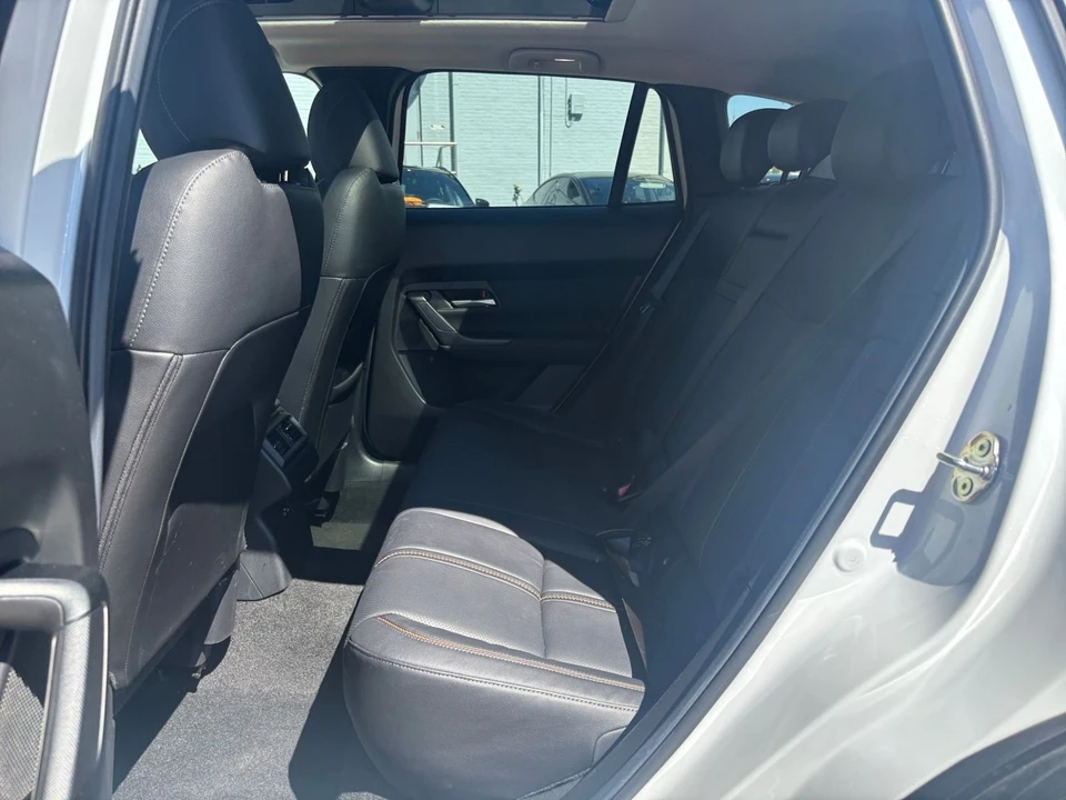2025 Mazda CX-50 - Image 20 of 31