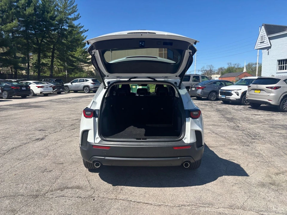 2025 Mazda CX-50 - Image 25 of 31