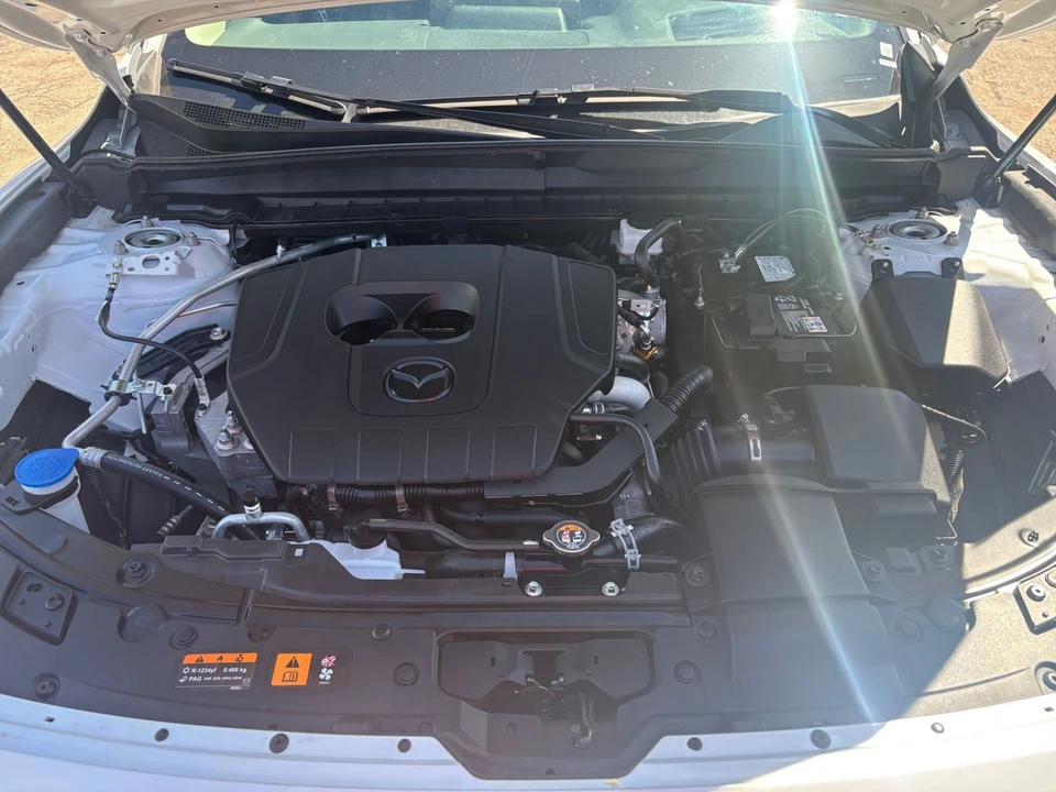 2025 Mazda CX-50 - Image 26 of 31