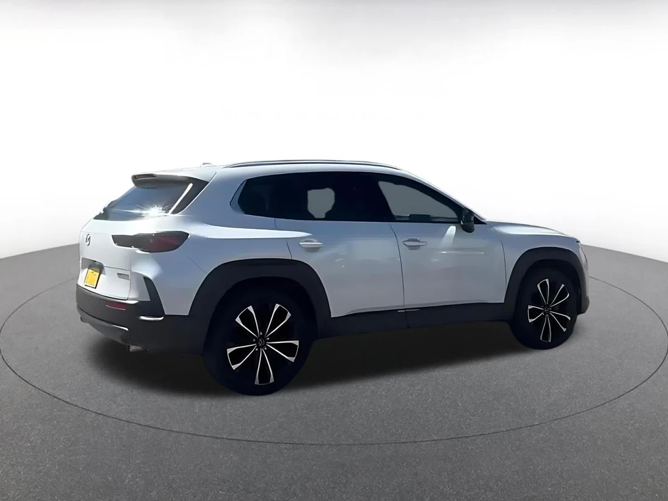 2025 Mazda CX-50 - Image 13 of 31