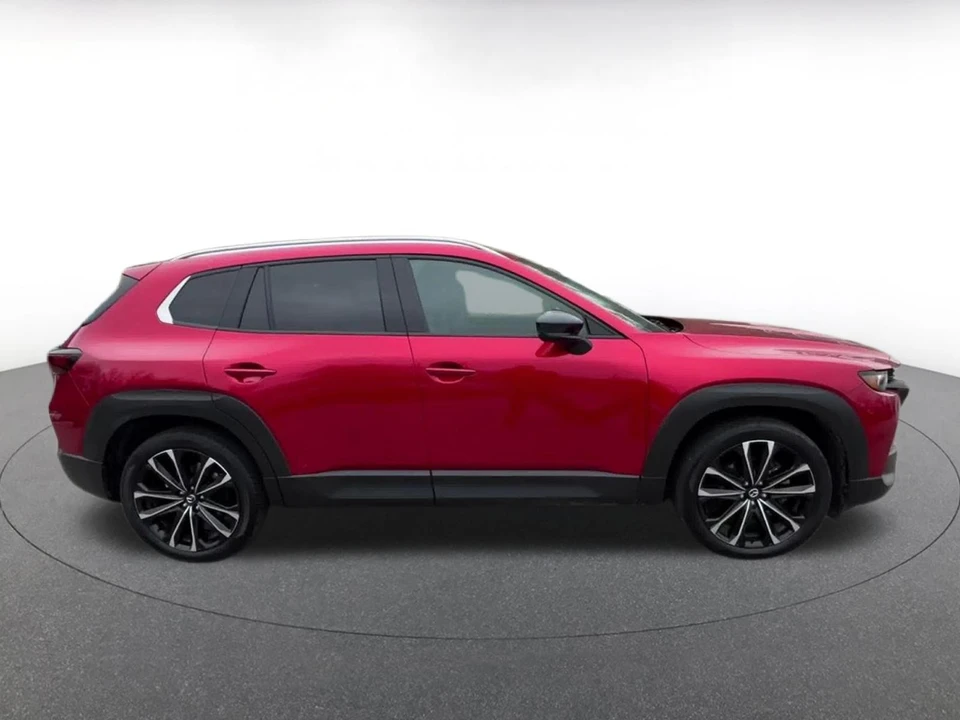 2025 Mazda CX-50 - Image 13 of 31
