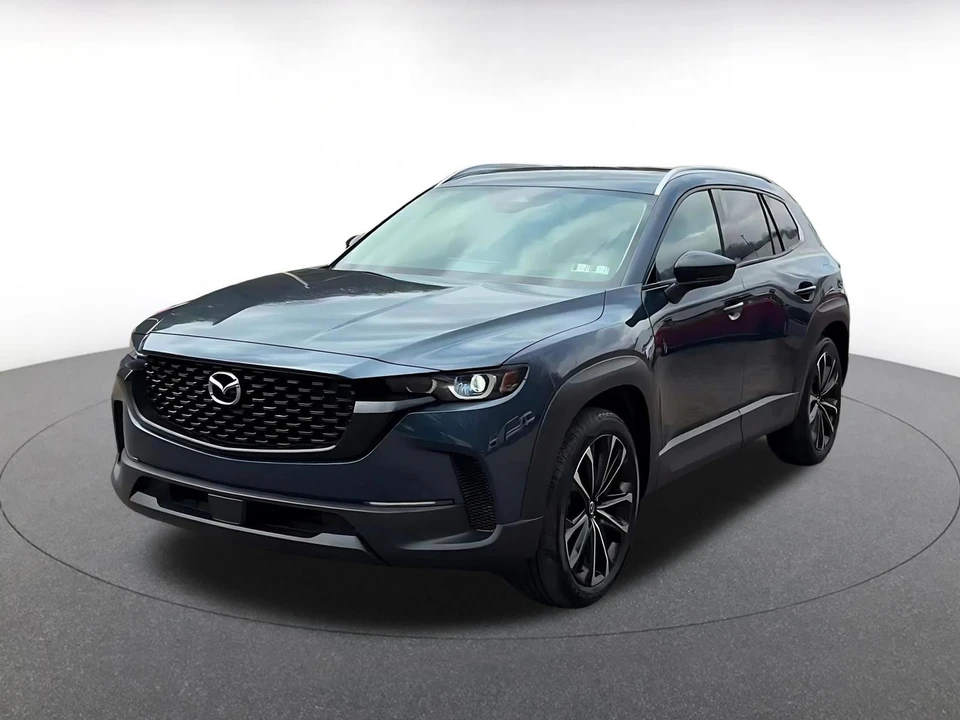 2025 Mazda CX-50 - Image 8 of 31