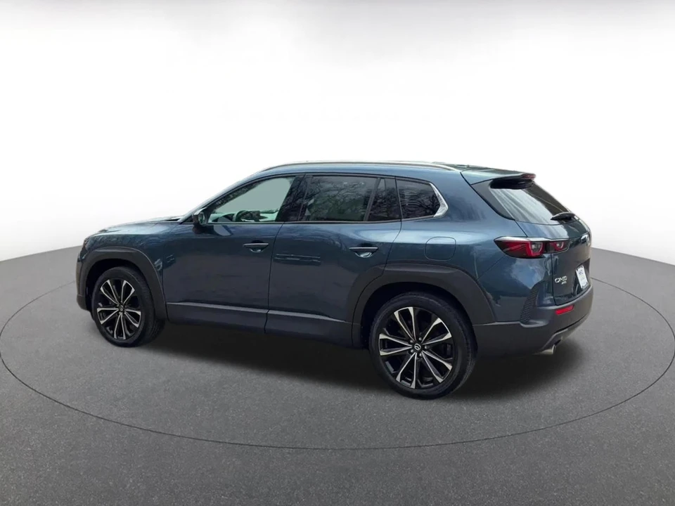 2025 Mazda CX-50 - Image 9 of 31