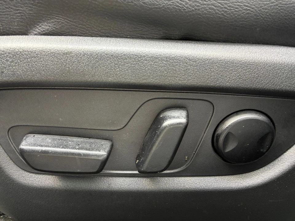 2025 Mazda CX-50 - Image 25 of 31