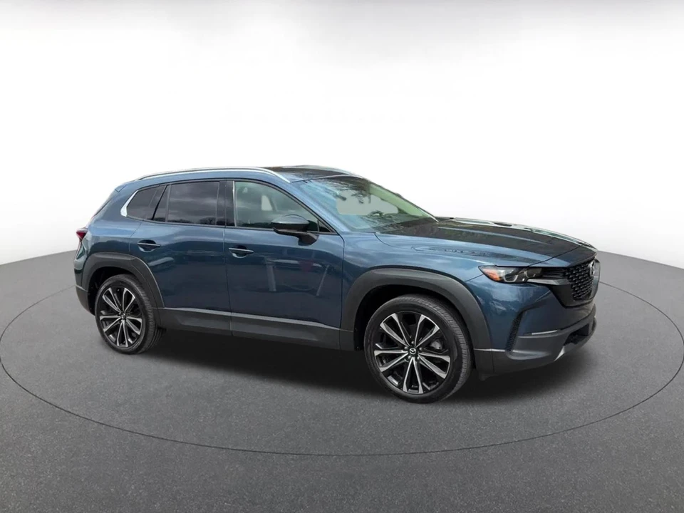 2025 Mazda CX-50 - Image 2 of 31