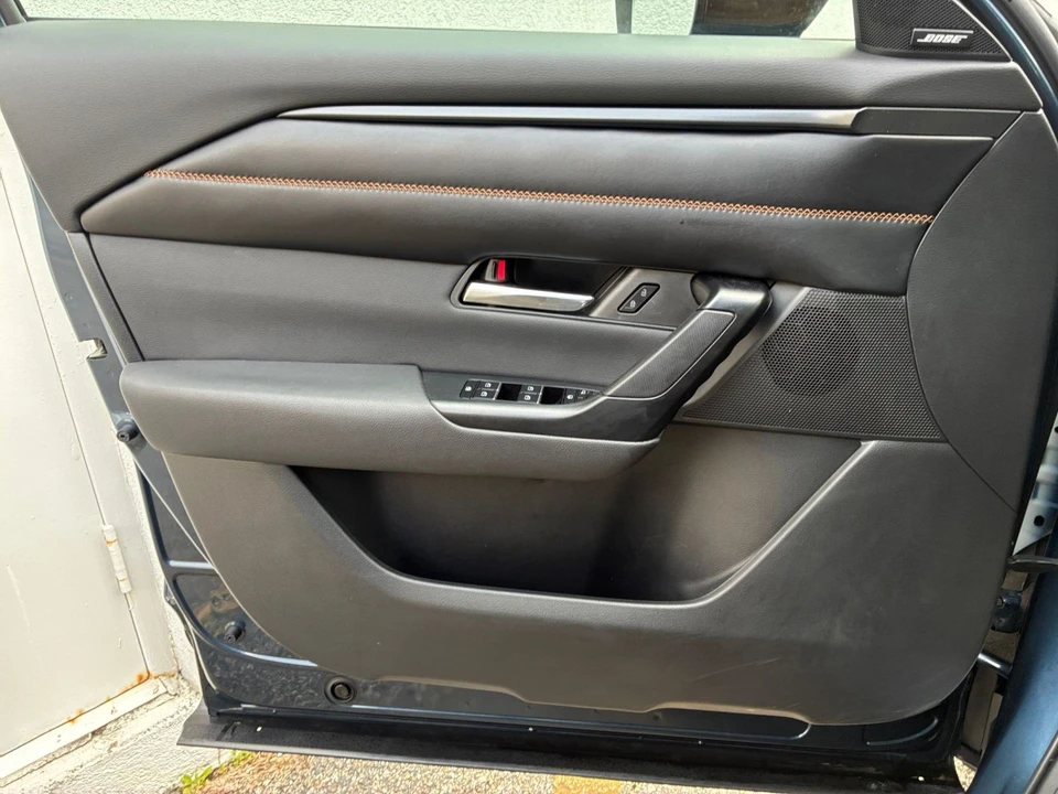 2025 Mazda CX-50 - Image 15 of 31
