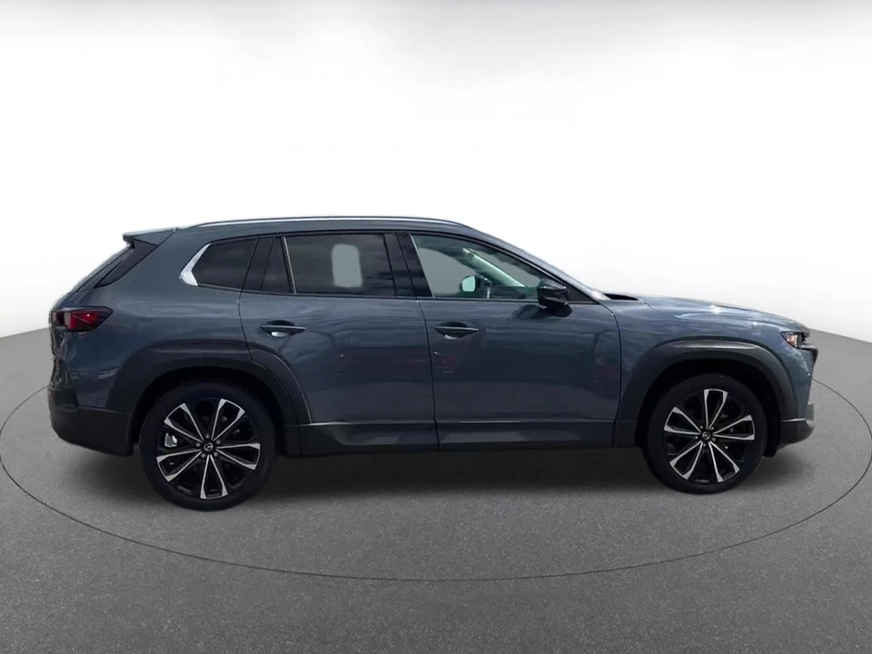 2025 Mazda CX-50 - Image 13 of 31