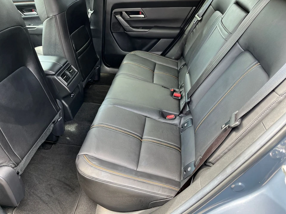 2025 Mazda CX-50 - Image 21 of 31