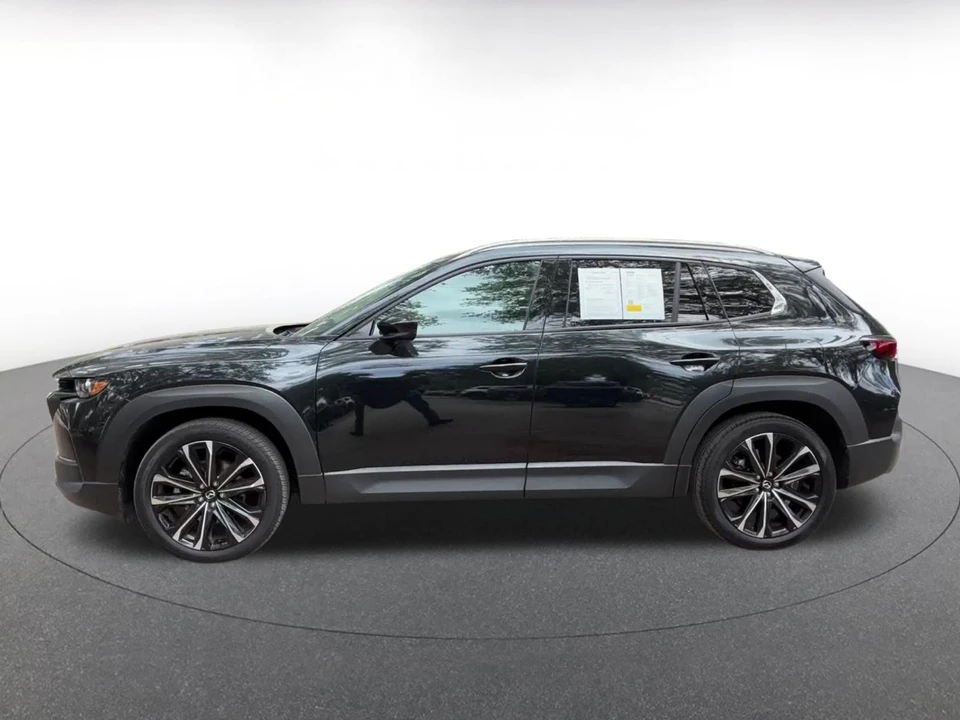 2025 Mazda CX-50 - Image 7 of 31