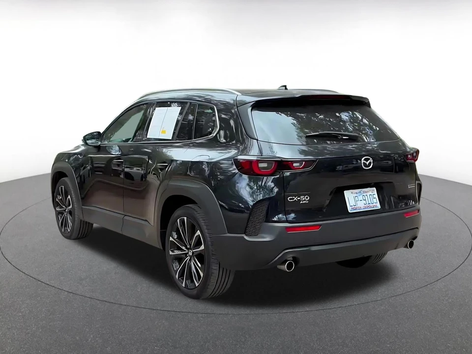 2025 Mazda CX-50 - Image 9 of 31