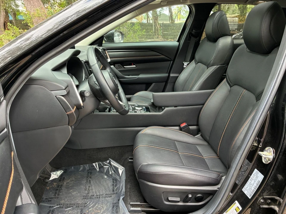 2025 Mazda CX-50 - Image 24 of 31