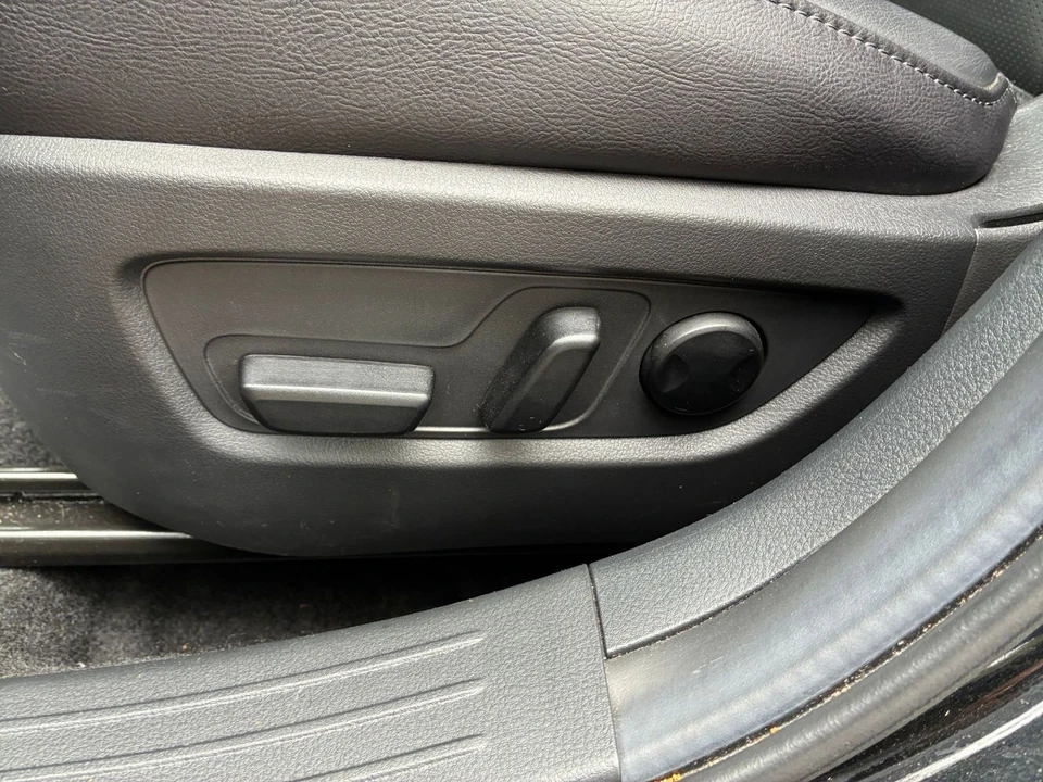 2025 Mazda CX-50 - Image 19 of 31