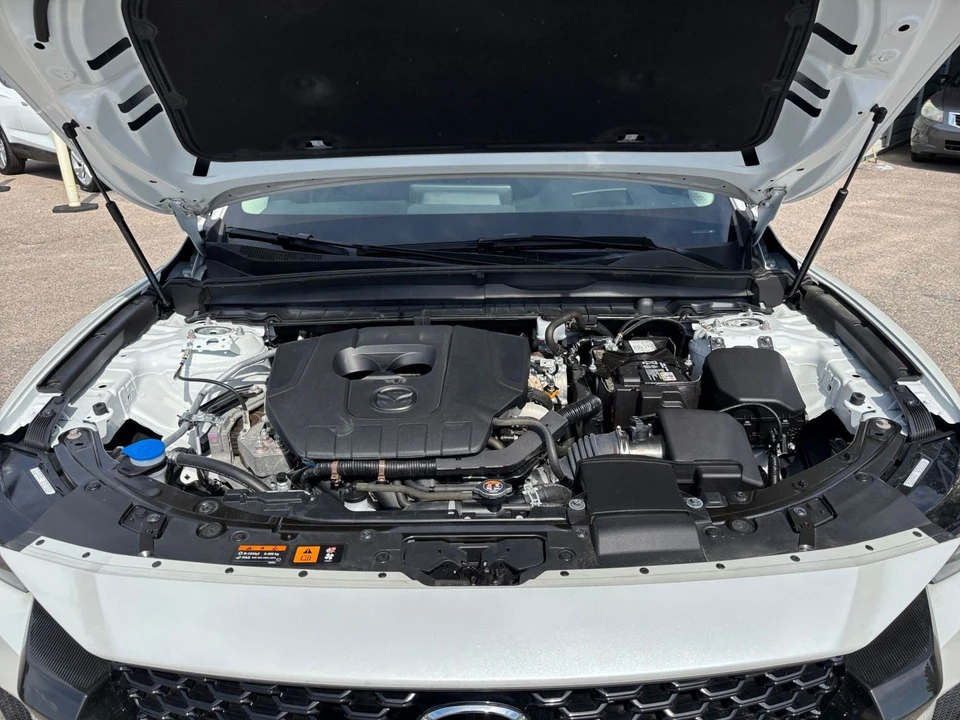 2025 Mazda CX-50 - Image 27 of 31