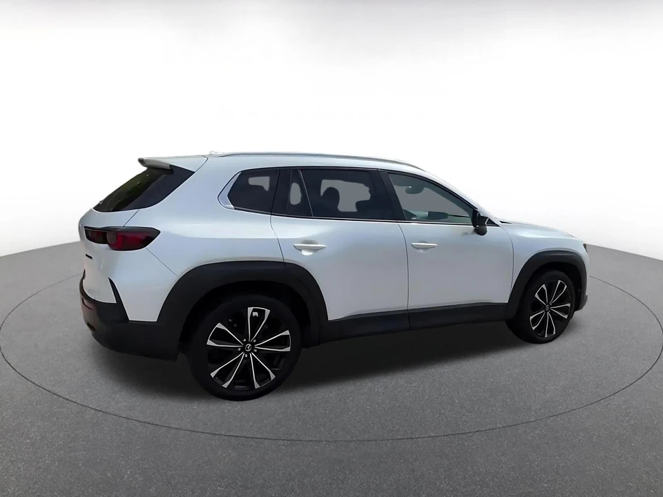 2025 Mazda CX-50 - Image 16 of 31
