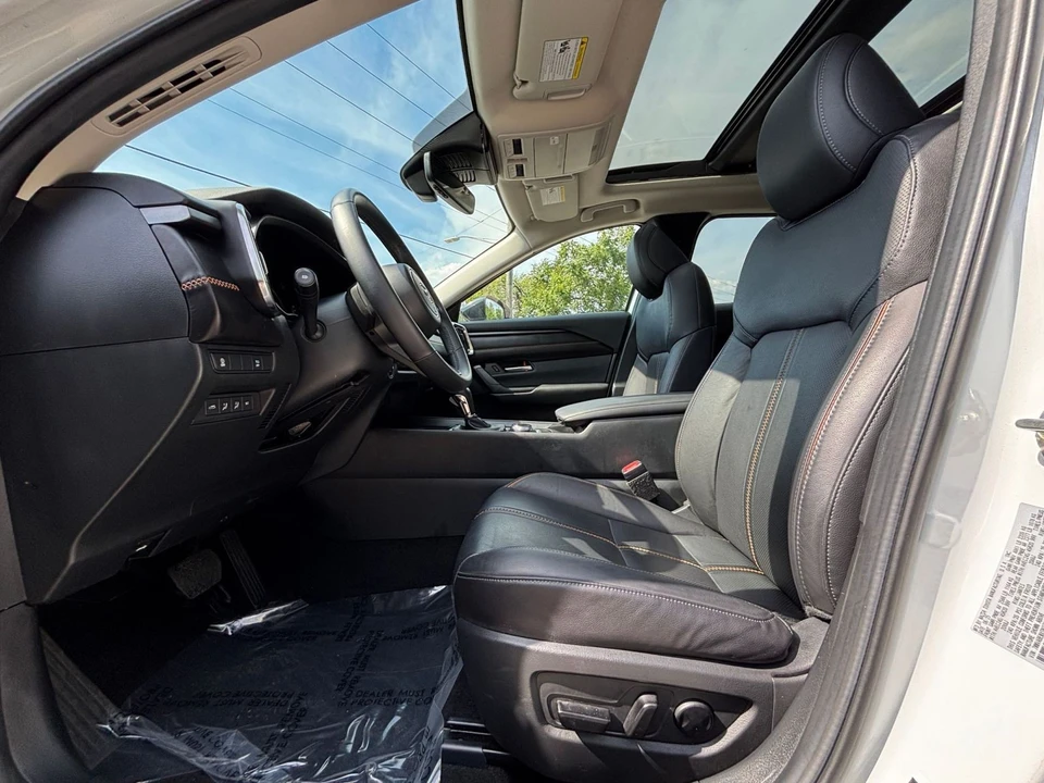 2025 Mazda CX-50 - Image 26 of 31