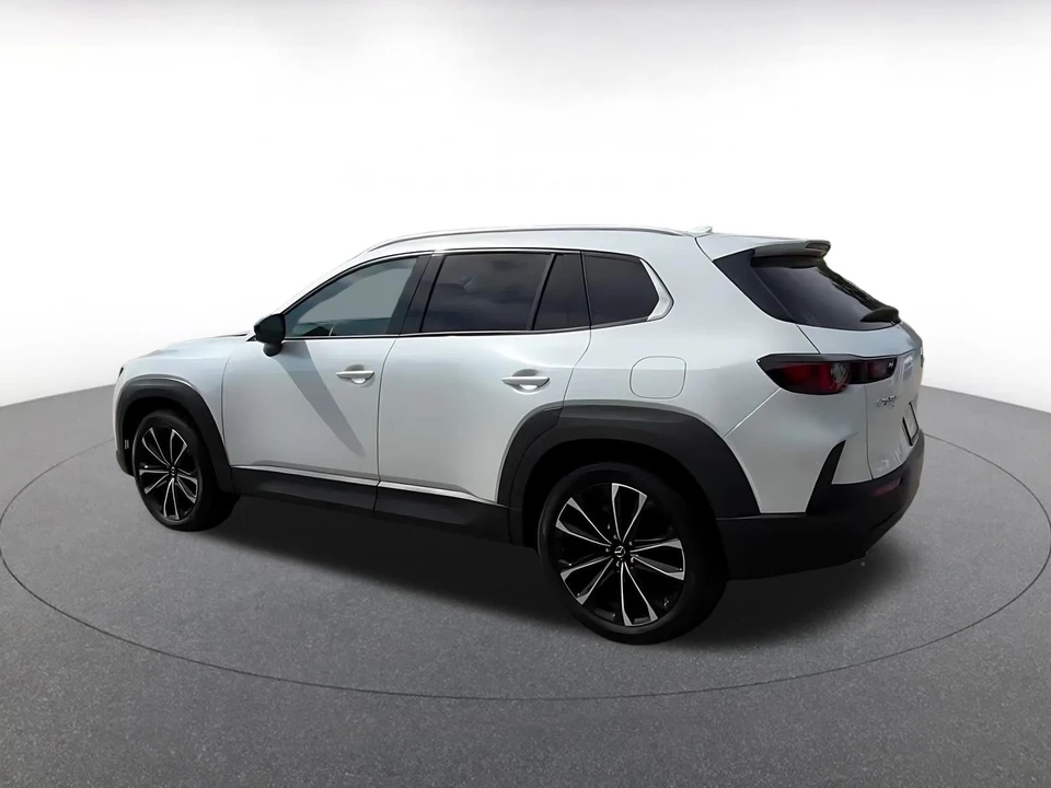 2025 Mazda CX-50 - Image 9 of 31