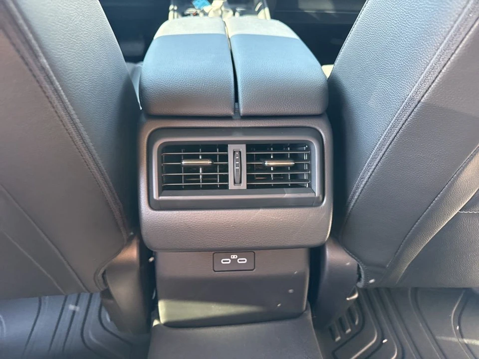 2025 Mazda CX-50 - Image 11 of 21