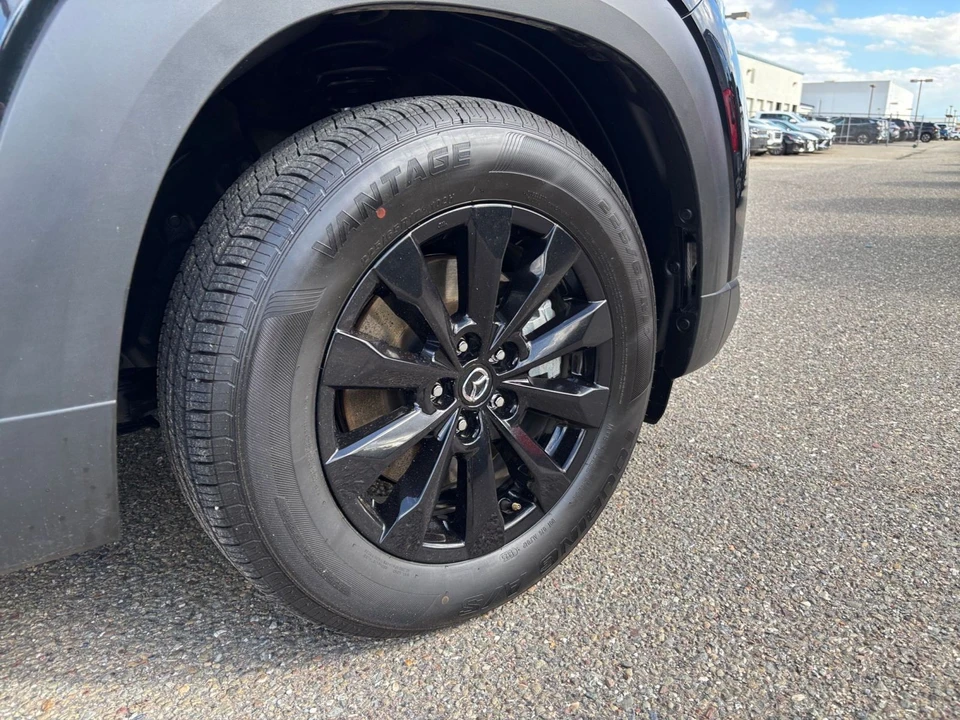 2025 Mazda CX-50 - Image 25 of 31