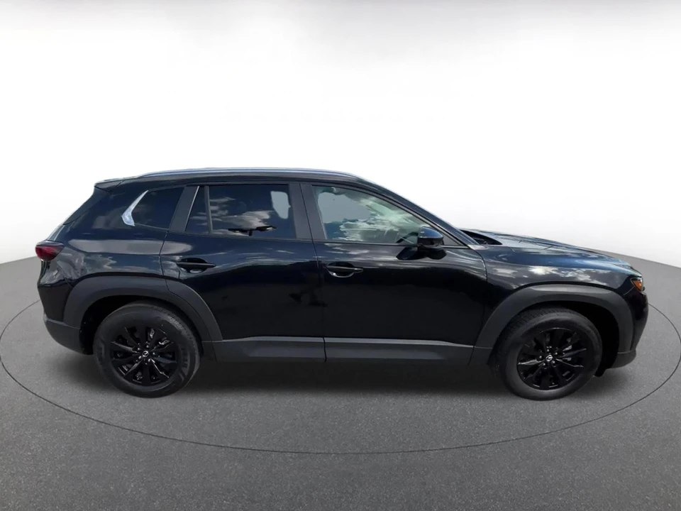 2025 Mazda CX-50 - Image 13 of 31