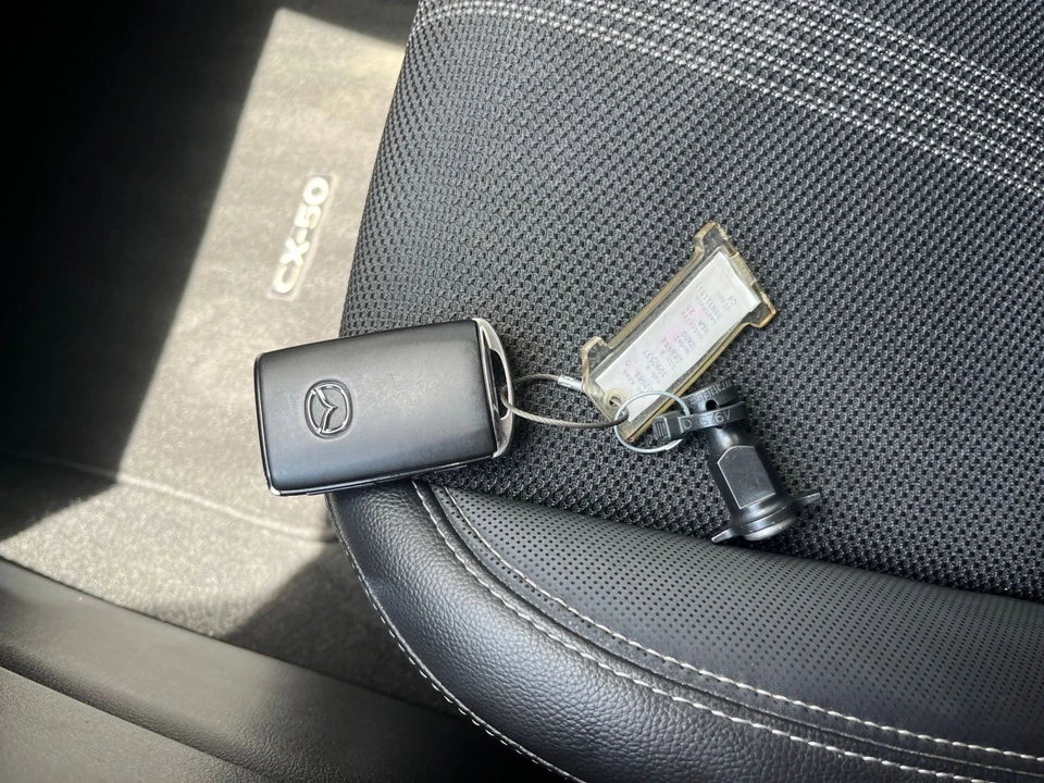 2025 Mazda CX-50 - Image 23 of 31