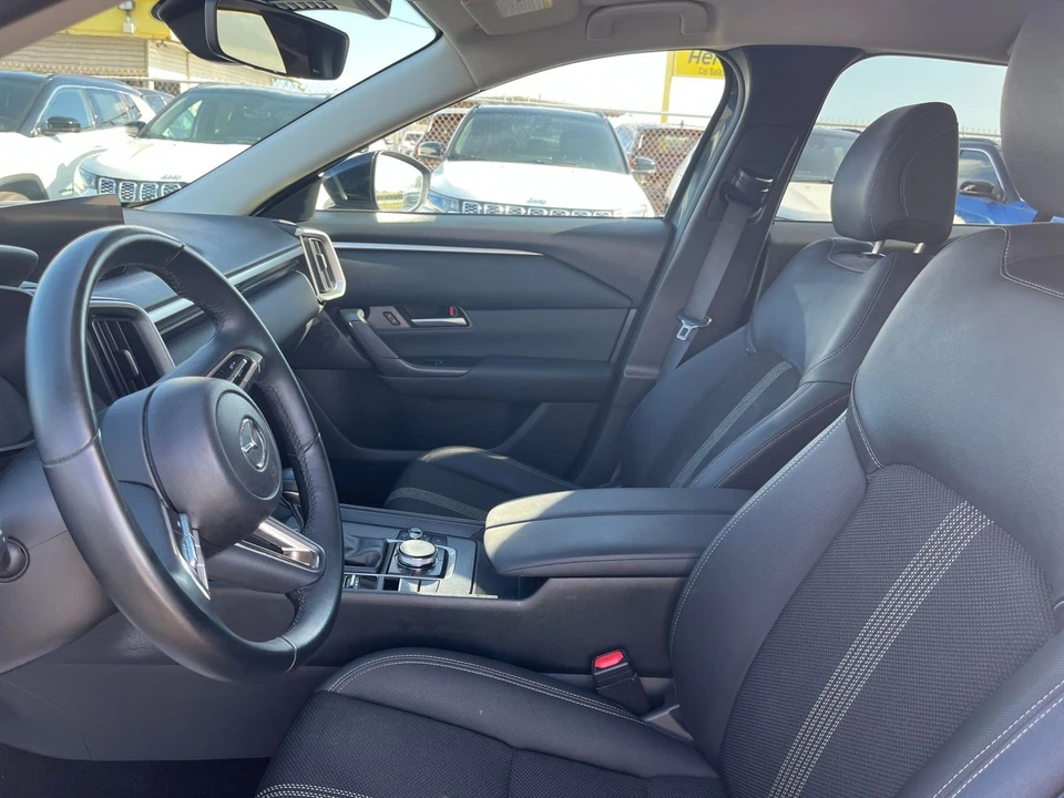 2025 Mazda CX-50 - Image 29 of 31