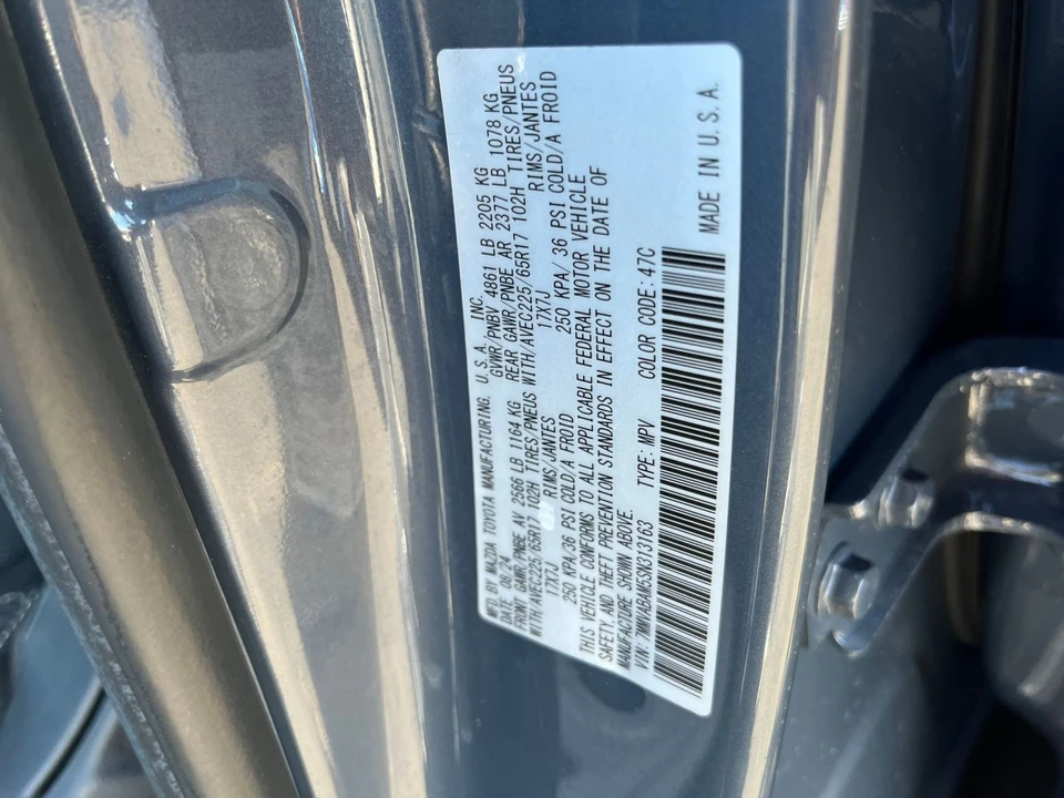 2025 Mazda CX-50 - Image 26 of 31