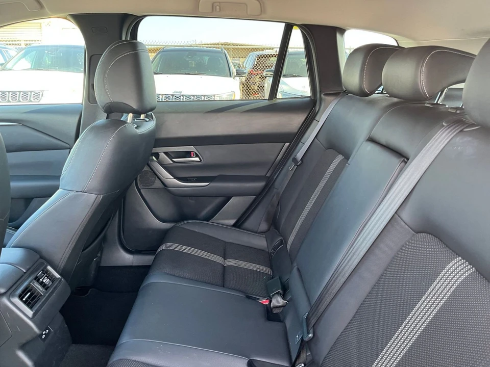 2025 Mazda CX-50 - Image 27 of 31