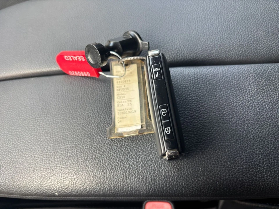 2025 Mazda CX-50 - Image 18 of 31