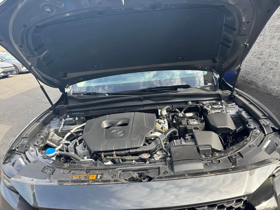 2025 Mazda CX-50 - Image 28 of 31