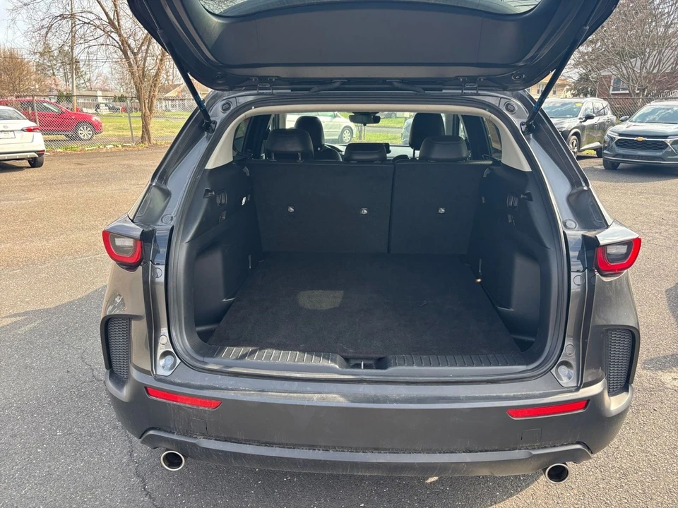2025 Mazda CX-50 - Image 27 of 31