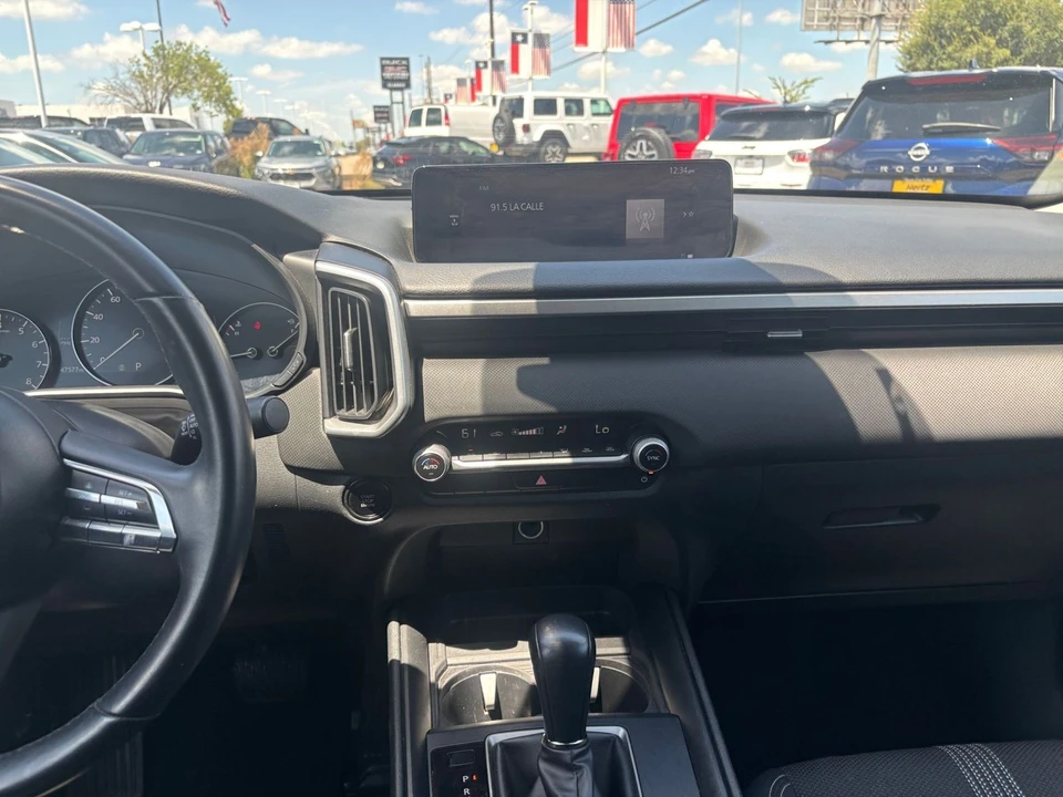2025 Mazda CX-50 - Image 18 of 31