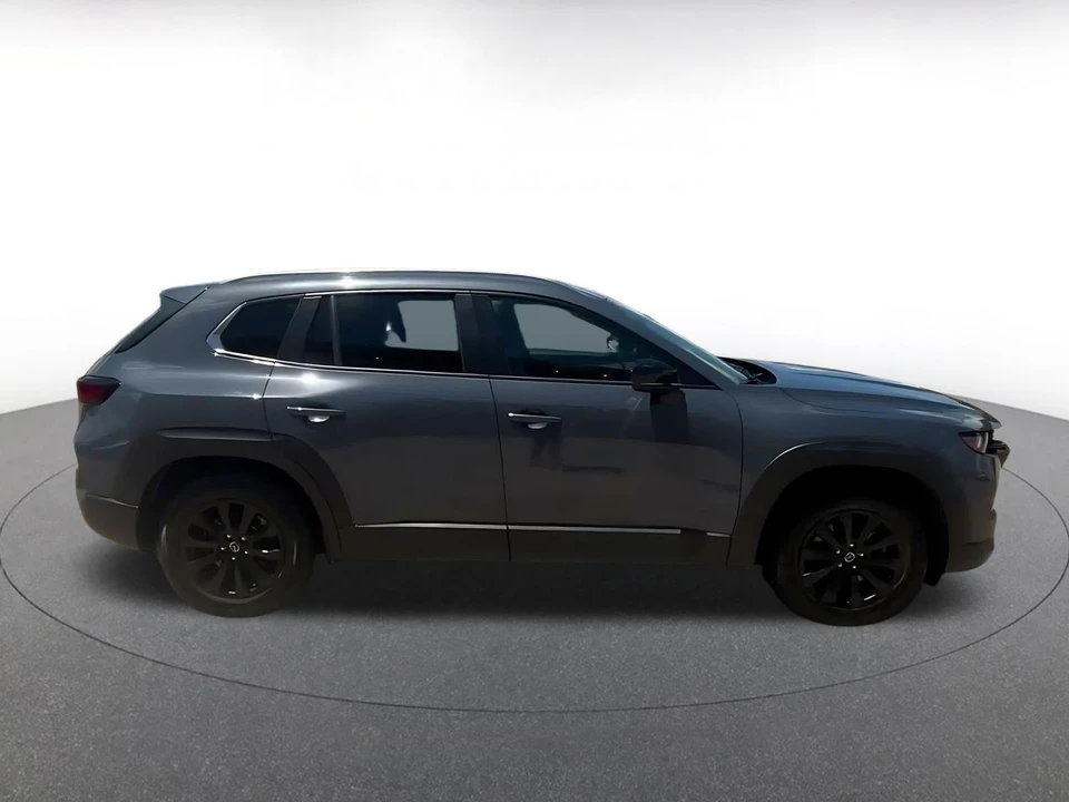 2025 Mazda CX-50 - Image 17 of 31