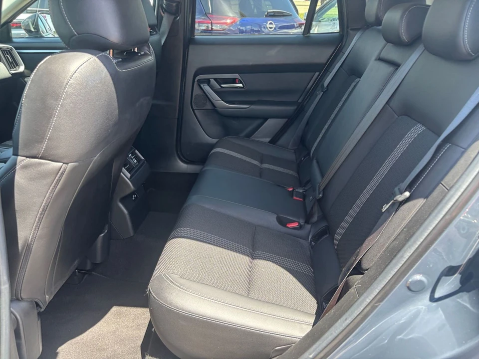 2025 Mazda CX-50 - Image 26 of 31