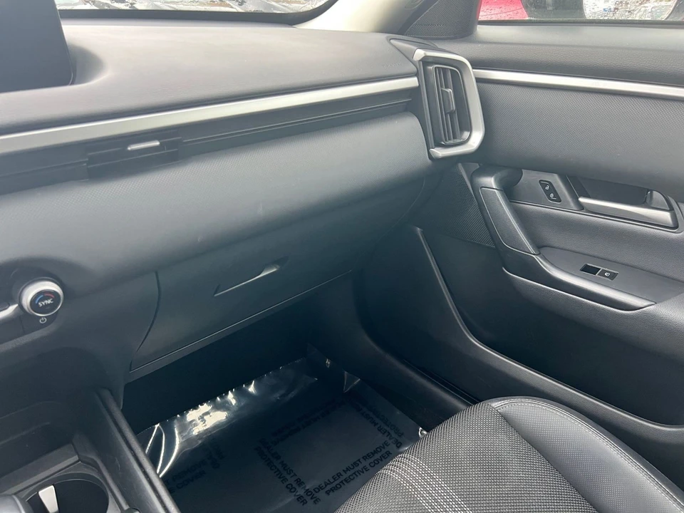 2025 Mazda CX-50 - Image 30 of 31