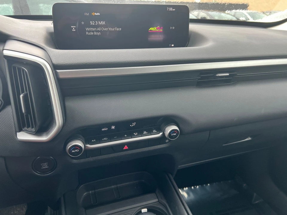2025 Mazda CX-50 - Image 14 of 31