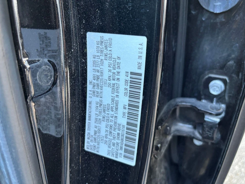 2025 Mazda CX-50 - Image 24 of 31