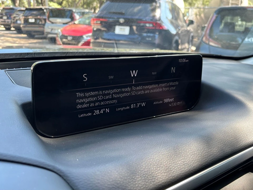 2025 Mazda CX-50 - Image 16 of 31