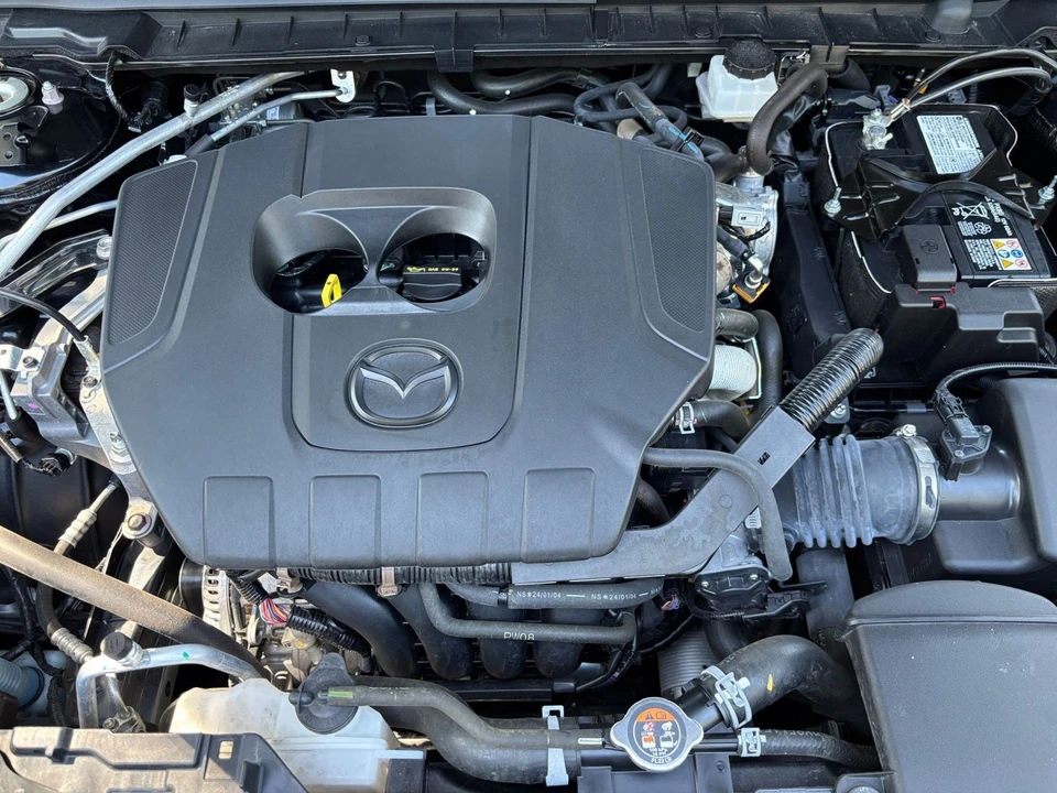 2025 Mazda CX-50 - Image 27 of 31