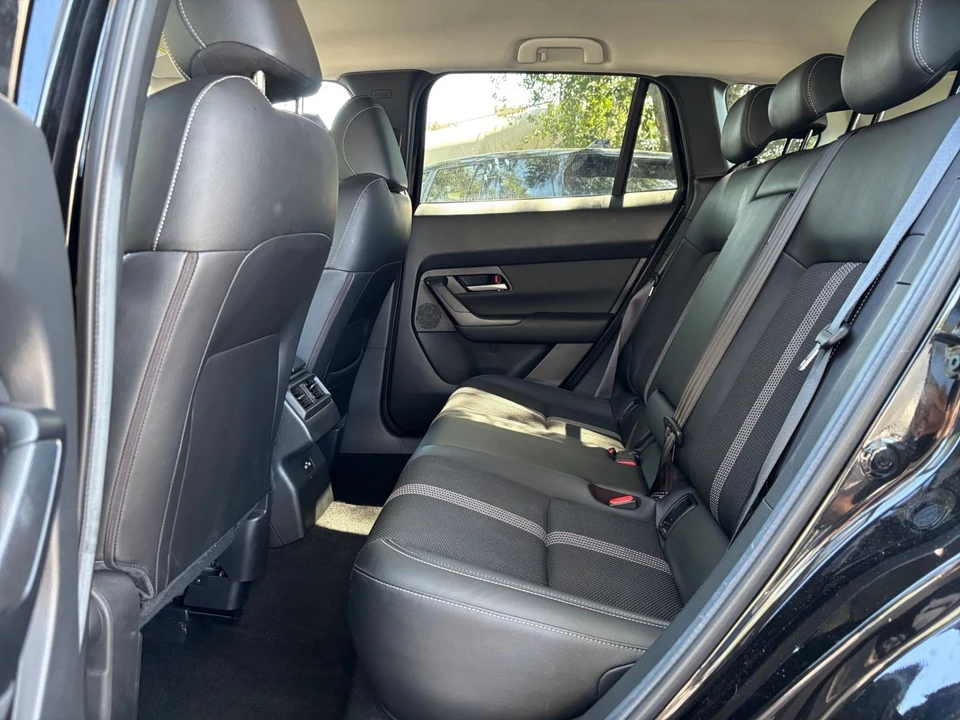 2025 Mazda CX-50 - Image 21 of 31