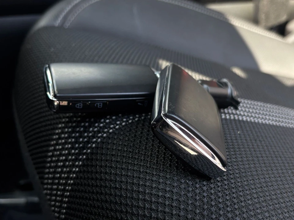 2025 Mazda CX-50 - Image 17 of 31