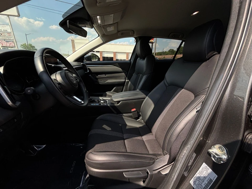2025 Mazda CX-50 - Image 22 of 31